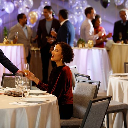Holiday Inn Poughkeepsie By Ihg Eksteriør billede