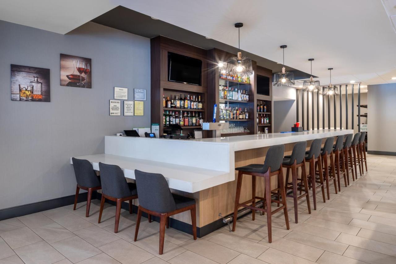 Holiday Inn Poughkeepsie By Ihg Eksteriør billede