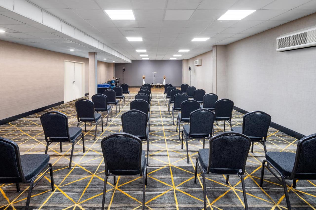 Holiday Inn Poughkeepsie By Ihg Eksteriør billede